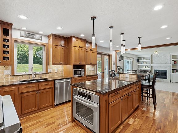 2nd image of 3730 Urbandale Ln N