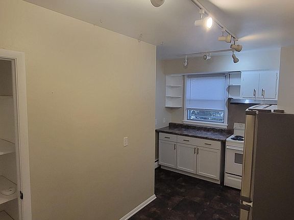 Spacious kitchen with pantry