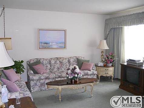 2nd image of 144 Tracey Ln
