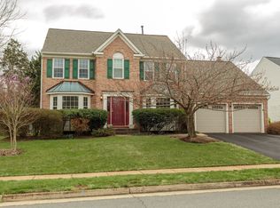 3121 Harrison Hollow Ln, Herndon, VA 20171