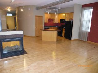 1681 Town Center St, Aurora, IL 60504