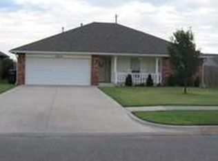 1804 Tudor Pl, Moore, OK 73160
