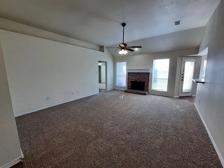 1016 Glenhaven Dr — Photo 5