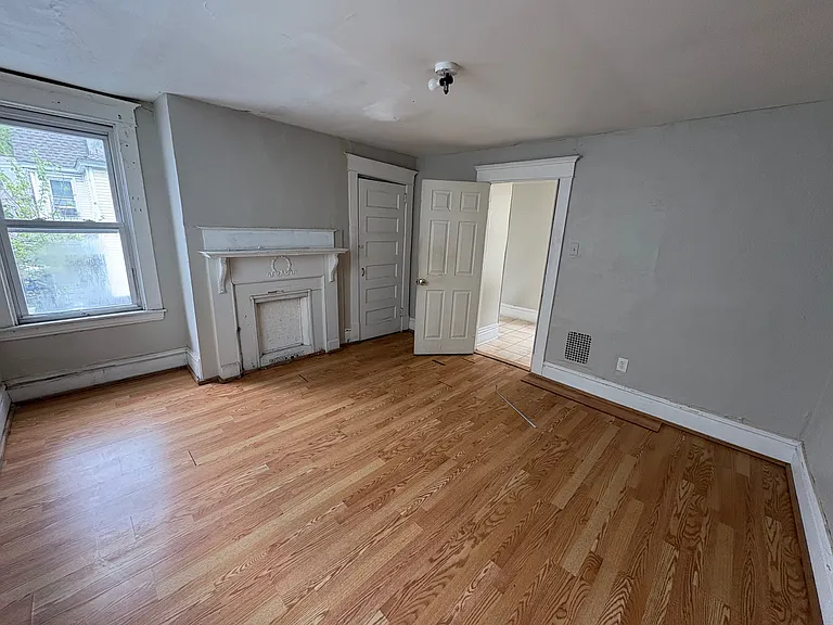 207 Dunseith St — Photo 9