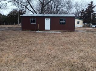 512 C St, Stapleton, NE 69163