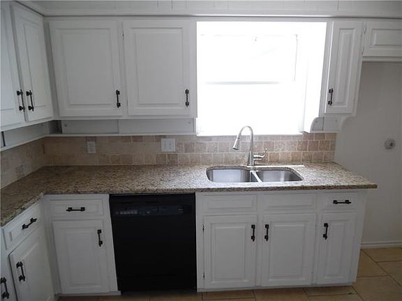 5th image of 4017 Diamond Loch W