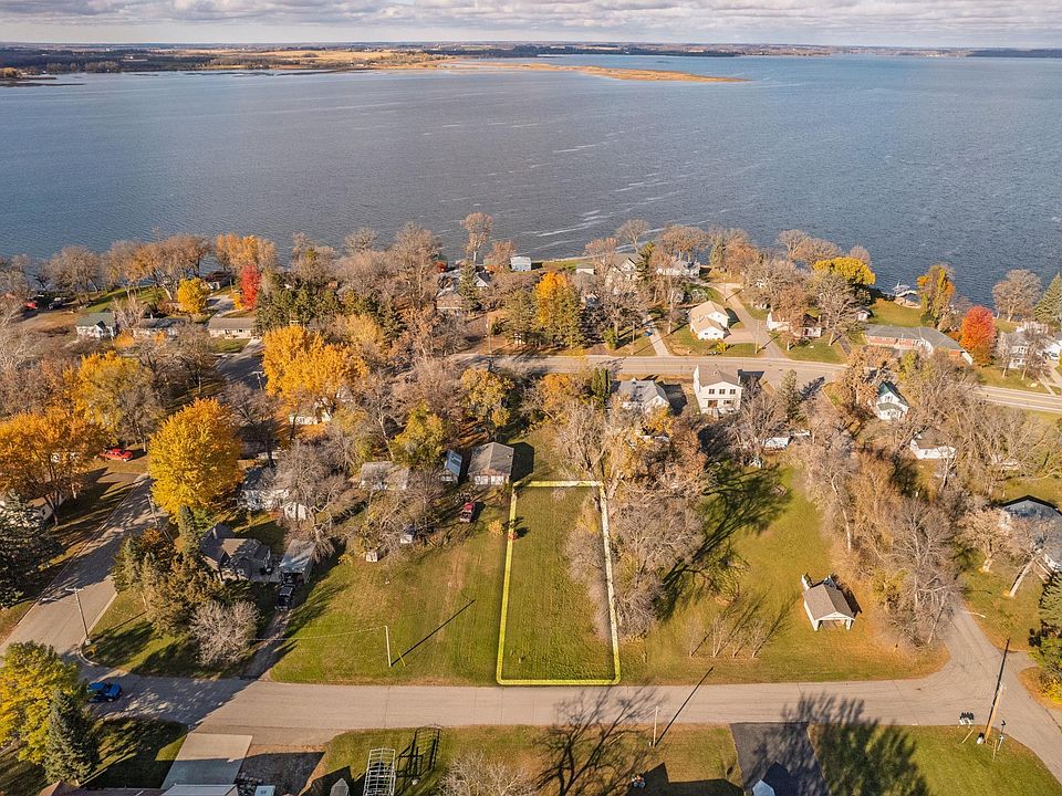 1st image of Main St E