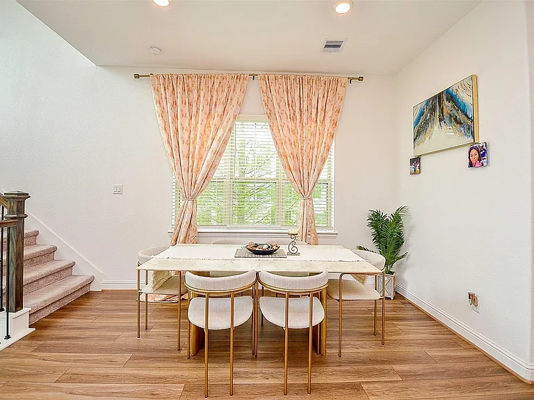 11021 Mikula Dr — Photo 12