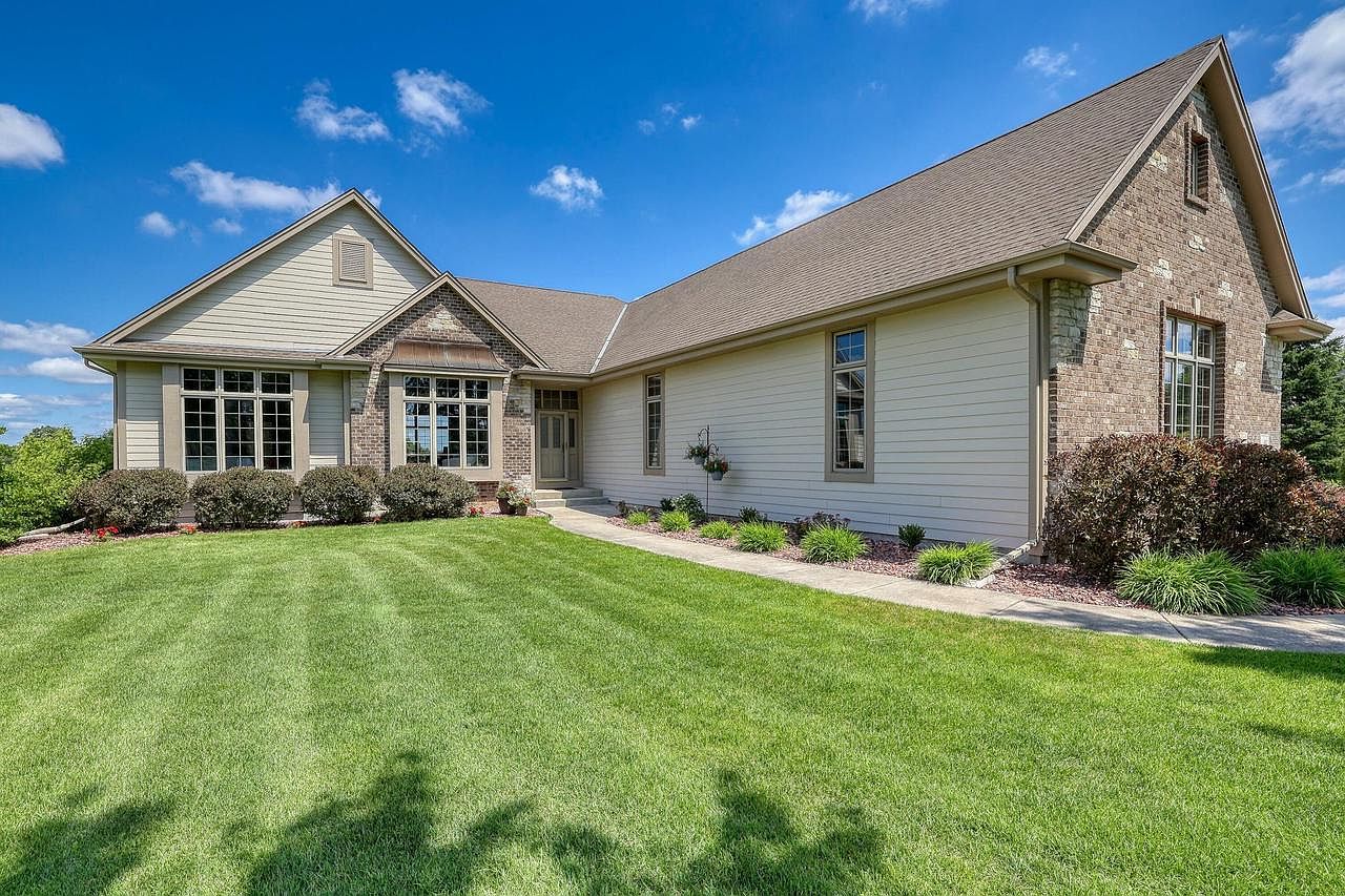 N82W23396 Five Iron WAY