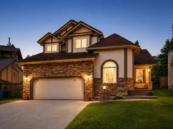 133 Signal Hill Cir SW, Calgary, AB T3H 2H1