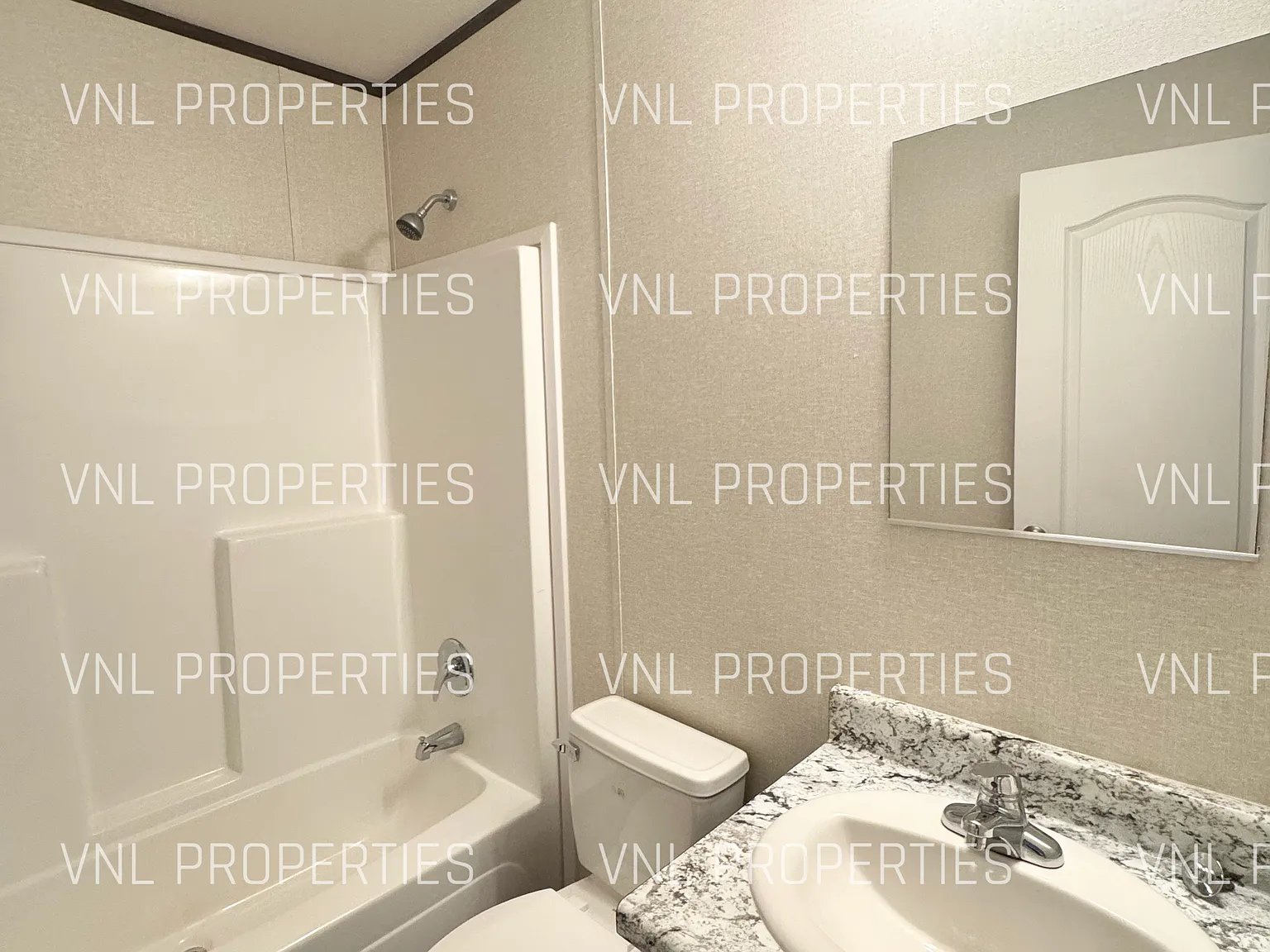 3 bed, 924 sqft, $1,500 — Photo 1