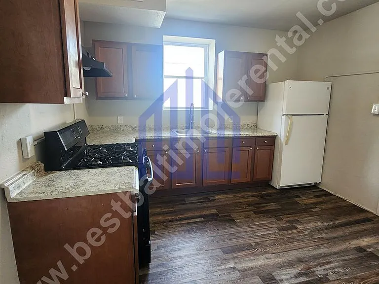 109 Wheeler Ave — Photo 2
