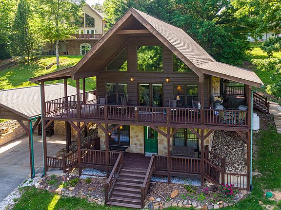 2nd image of 4008 Roundtop Dr
