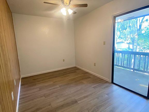 5th image of 2811 SW Archer Rd APT E37
