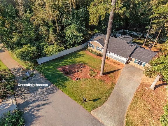 2nd image of 113 Amy Ln