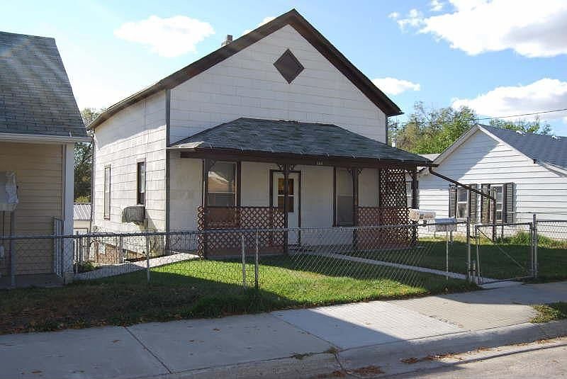 2nd image of 126 N Sumner Ave