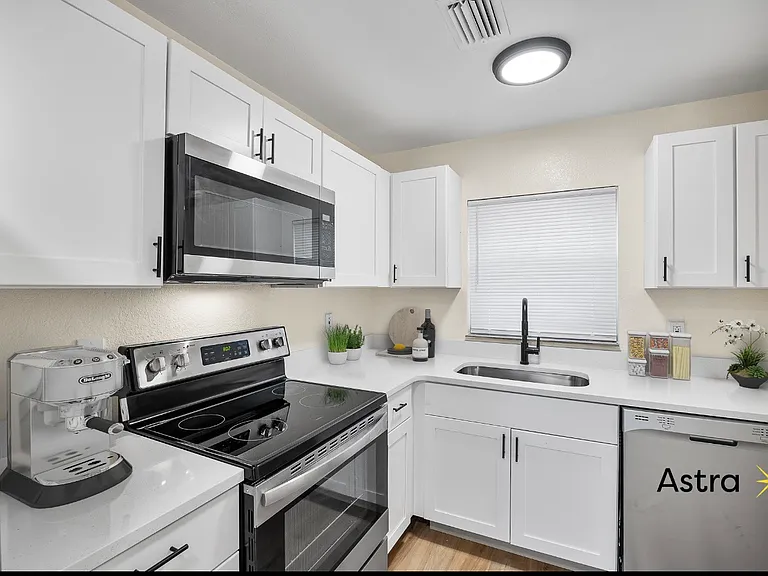 966 22nd Ave S #109 — Photo 3