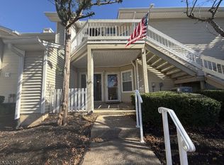 19 Sage Ct, Bedminster, NJ 07921