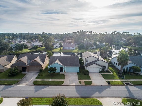 4th image of 795 Pine Shores Cir