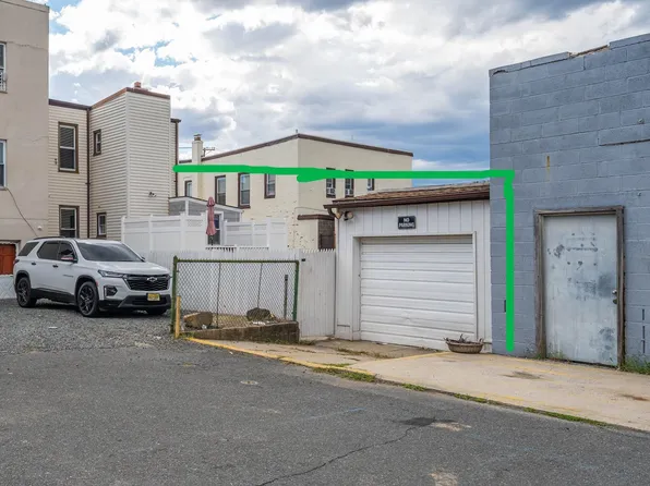 600 67th Street image 25 of 29