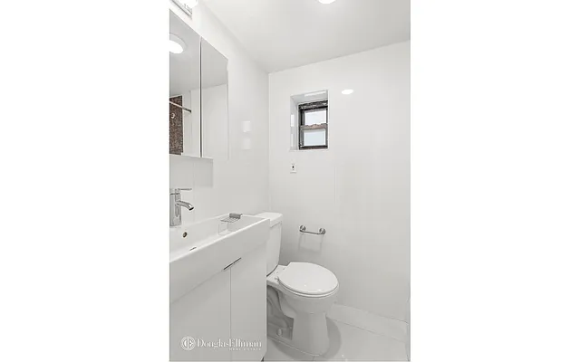 Sold by Douglas Elliman | media 10