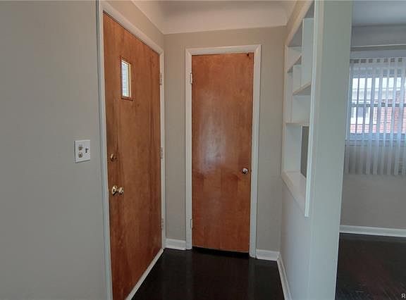 4th image of 19311 Florence St