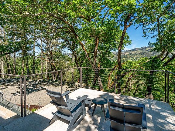 5th image of 807 Wild Oak Drive