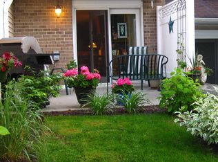 5304 Highpointe Ter, Bloomington, MN 55437