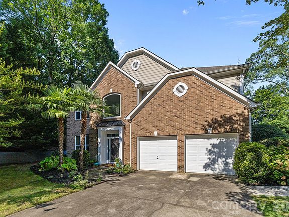 2nd image of 13934 Kings Carriage Ln
