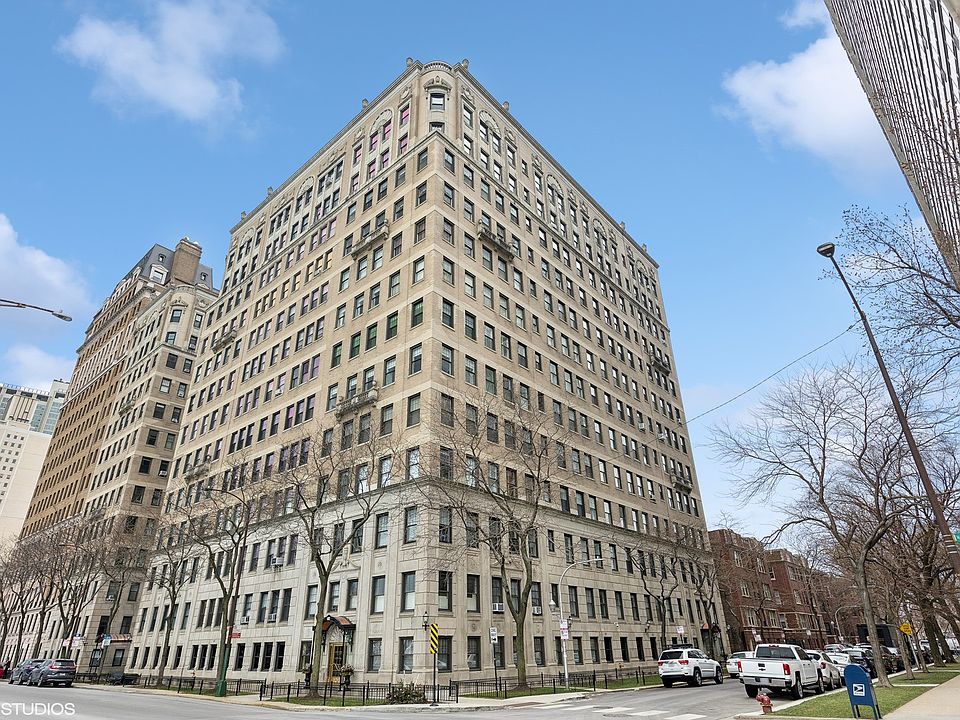 1st image of 3534 N Lake Shore Dr APT 3C