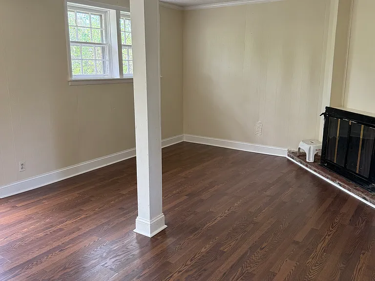 608 Sue Ct — Photo 18