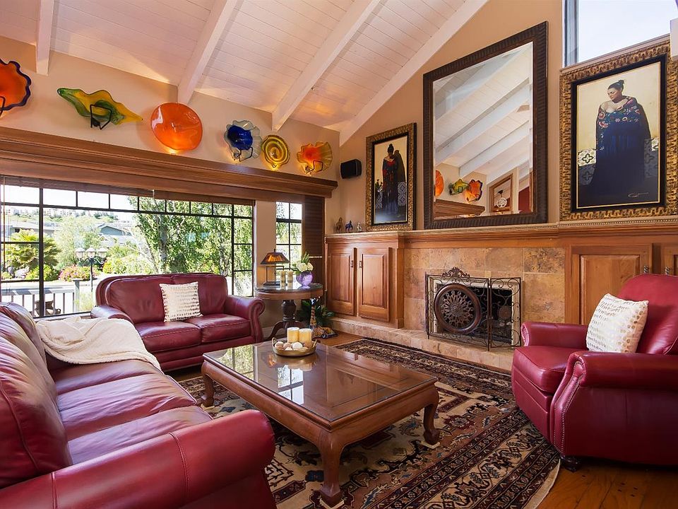 1st image of 388 Riviera Cir