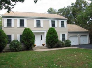 154 Continental Ave, East Northport, NY 11731