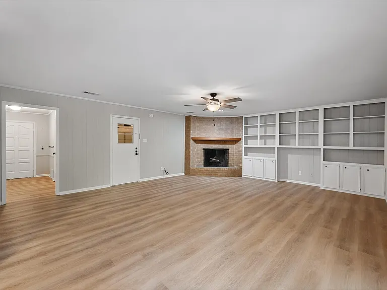2604 Fairmont Cir — Photo 6