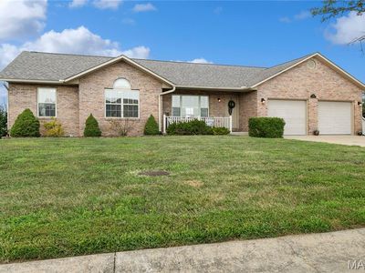 210 Oak Meadow Dr, Jackson, MO, 63755