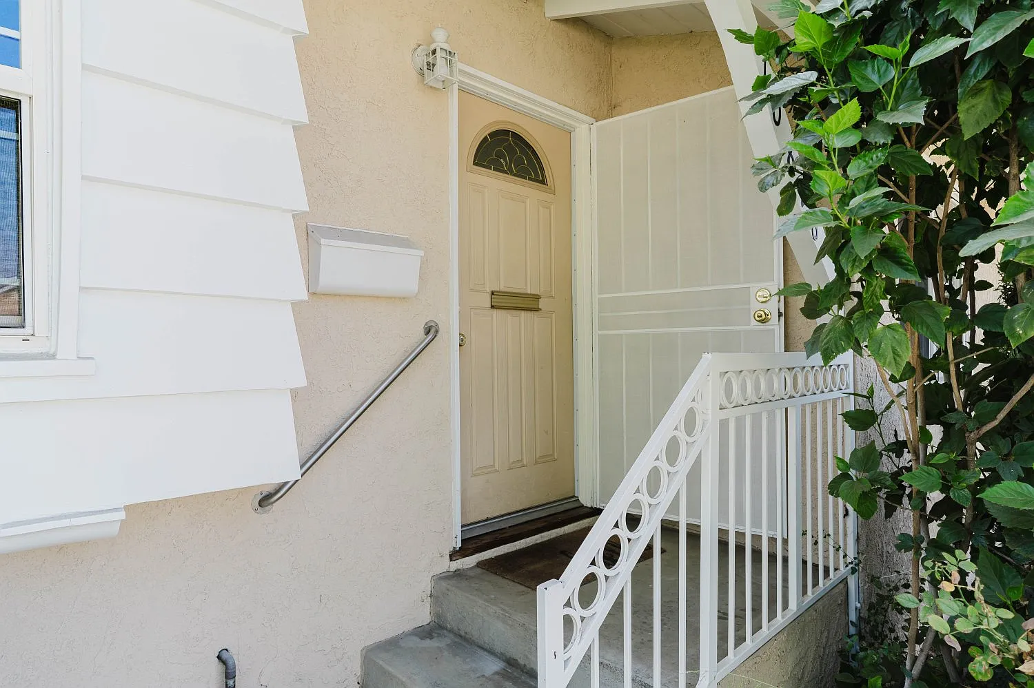 4 bed, 1166 sqft, $4,800 — Photo 4