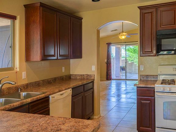 3rd image of 14185 E Camino Murcia