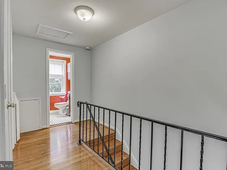 260 Burgess Ave — Photo 16