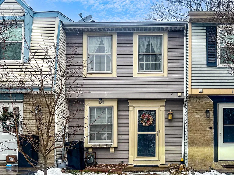 121 Cambria Hill Dr — Photo 1