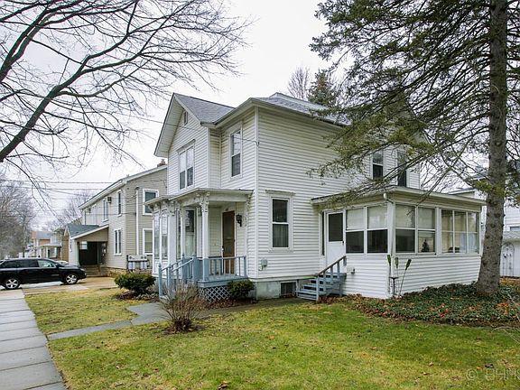 418 w green st-101