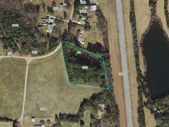 323 Hangar Rd, Chase City, VA 23924
