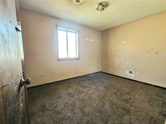 5th image of 1208 E 8th St