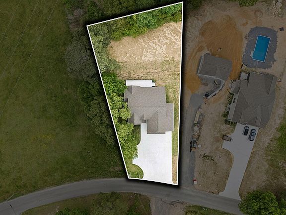 4th image of 568 Wilkinson Rd NE
