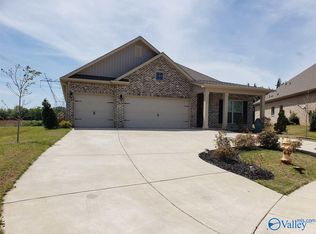 300 Addison Ct, New Market, AL 35761