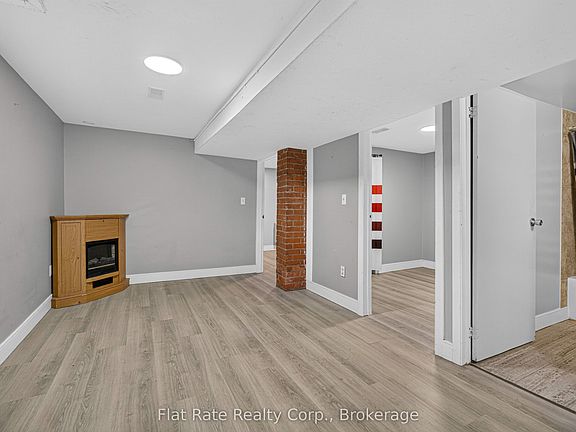 5th image of 660 George St N #3