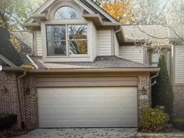 5303 Royal Vale Ln, Dearborn, MI 48126