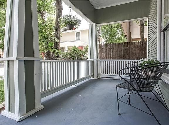 2nd image of 1508 S Lake St