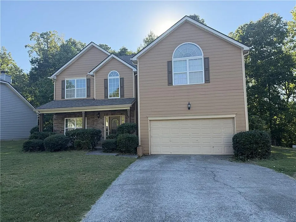 945 Tree Top Dr