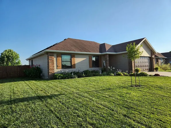 710 W Lexington Cir, Clever, MO 65631