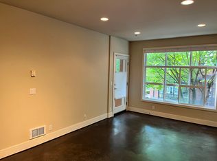 401 NE 71st St #N204, Seattle, WA 98115